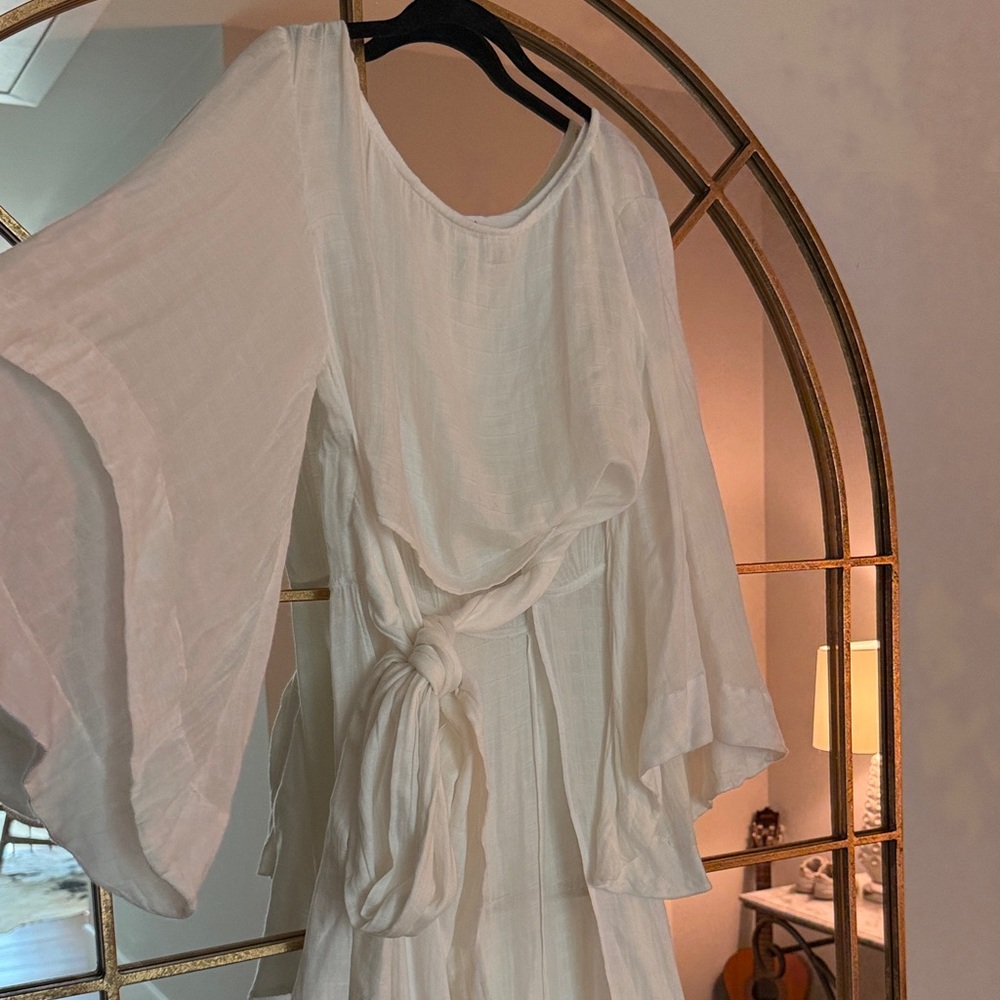Chic White Long Sleeve Dress